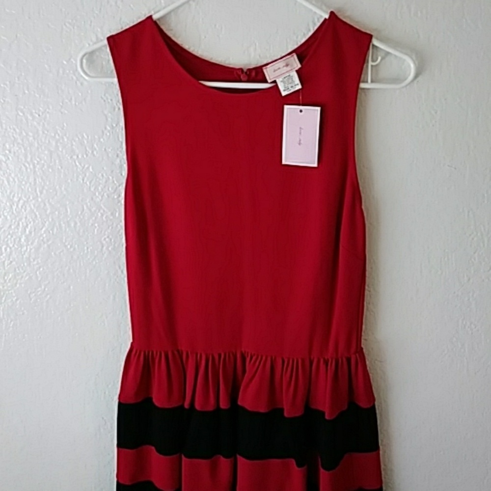 Dress black and red